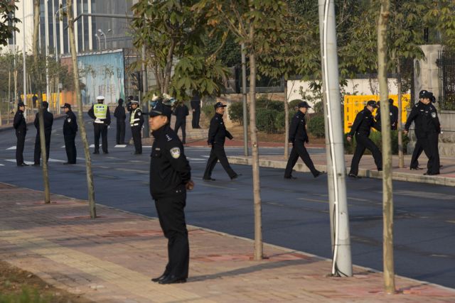 Αιματηρό επεισόδιο με 11 νεκρούς σε αστυνομικό τμήμα στην Κίνα